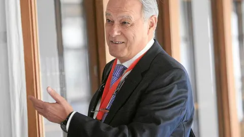 Ángel Ojeda compareció el lunes en la comisión de los cursos del Parlamento