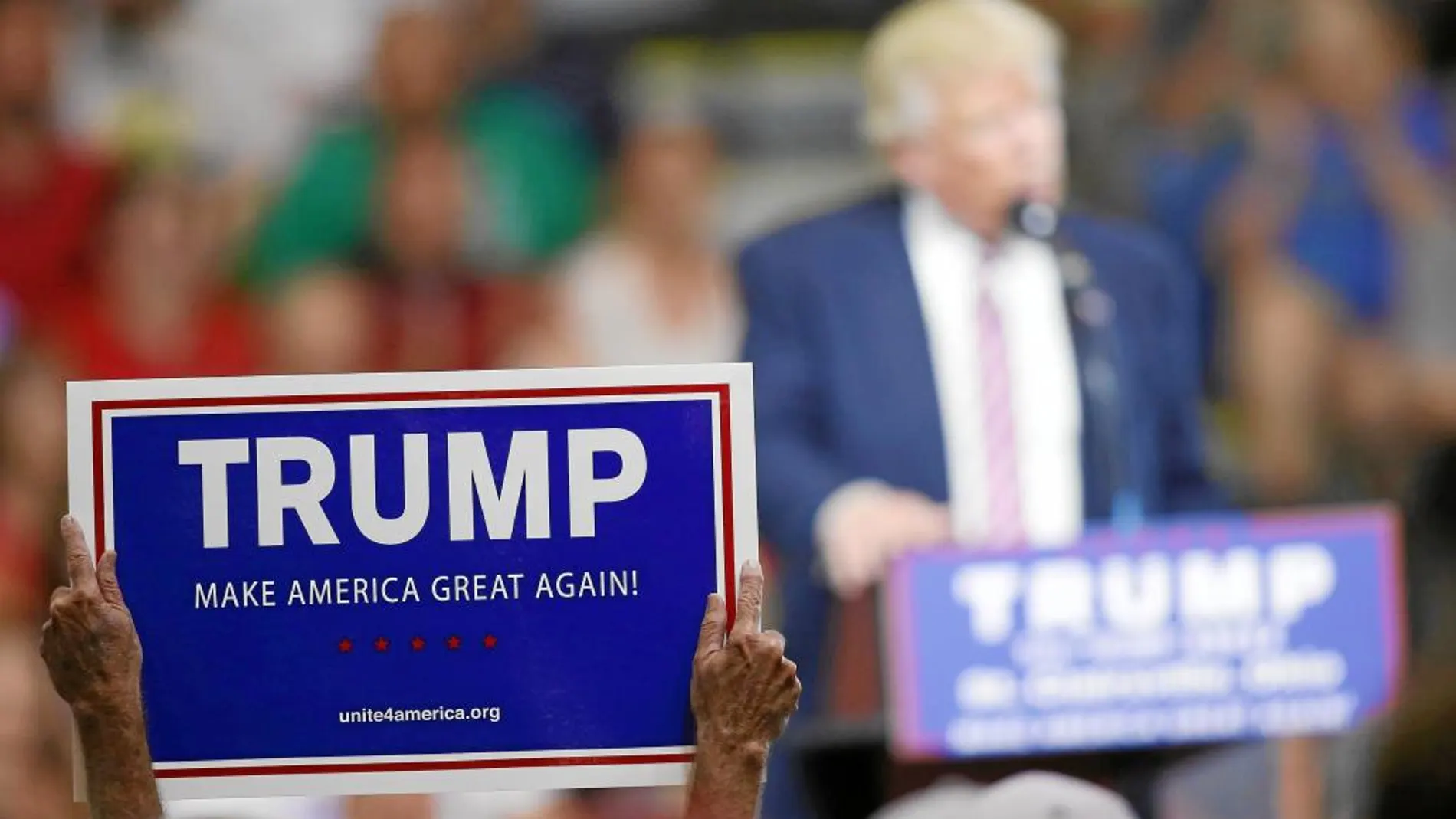 El candidato republicano a la Casa Blanca, Donald Trump, durante un acto de campaña en Saint Clairsville (Ohio) el pasado martes