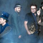 El grupo lo forman: Oriol Bonet, Santi Balmes, Joan Ramón Planell, Jordi Roig y Julián Saldarriaga