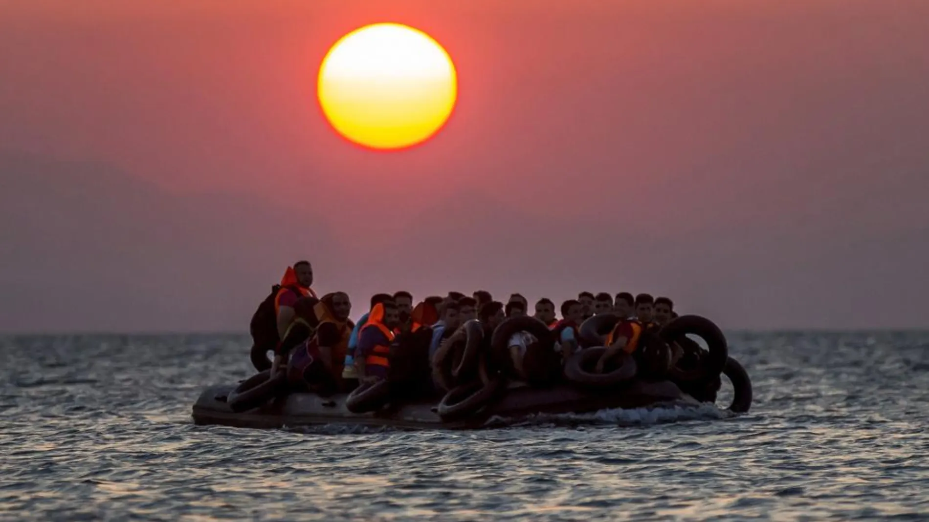 Un bote con inmigrantes en Kos