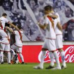 Los jugadores del Rayo Vallecano celebran su primer gol ante el Granada