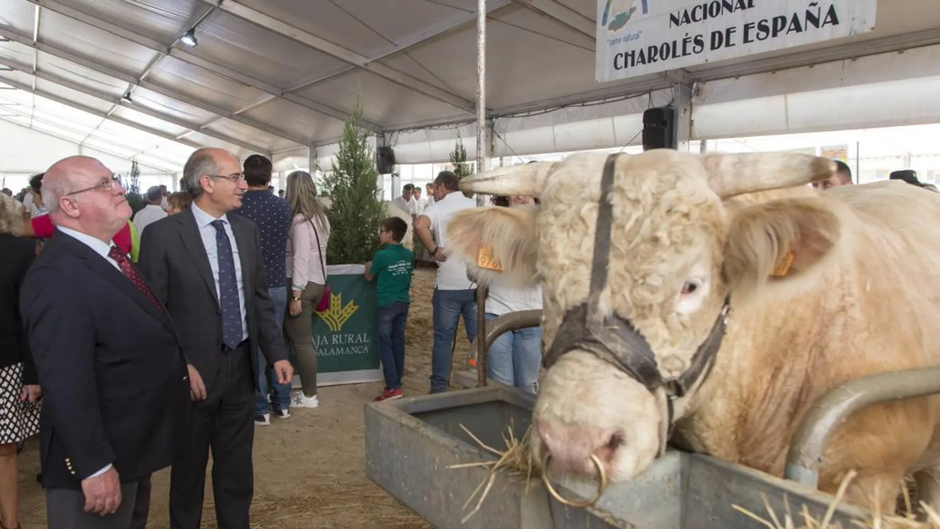 Javier Iglesias junto con el ministro de Agricultura luso, Luis Capoulas