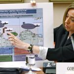 Carme Chacón, en 2011, durante su comparecencia para pedir autorización para prorrogar la participación de los cazas F-18 en la misión internacional en Libia