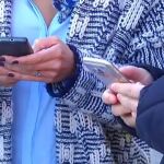 Acusada de calumnias por criticar a la profesora de su hijo en un chat de padres