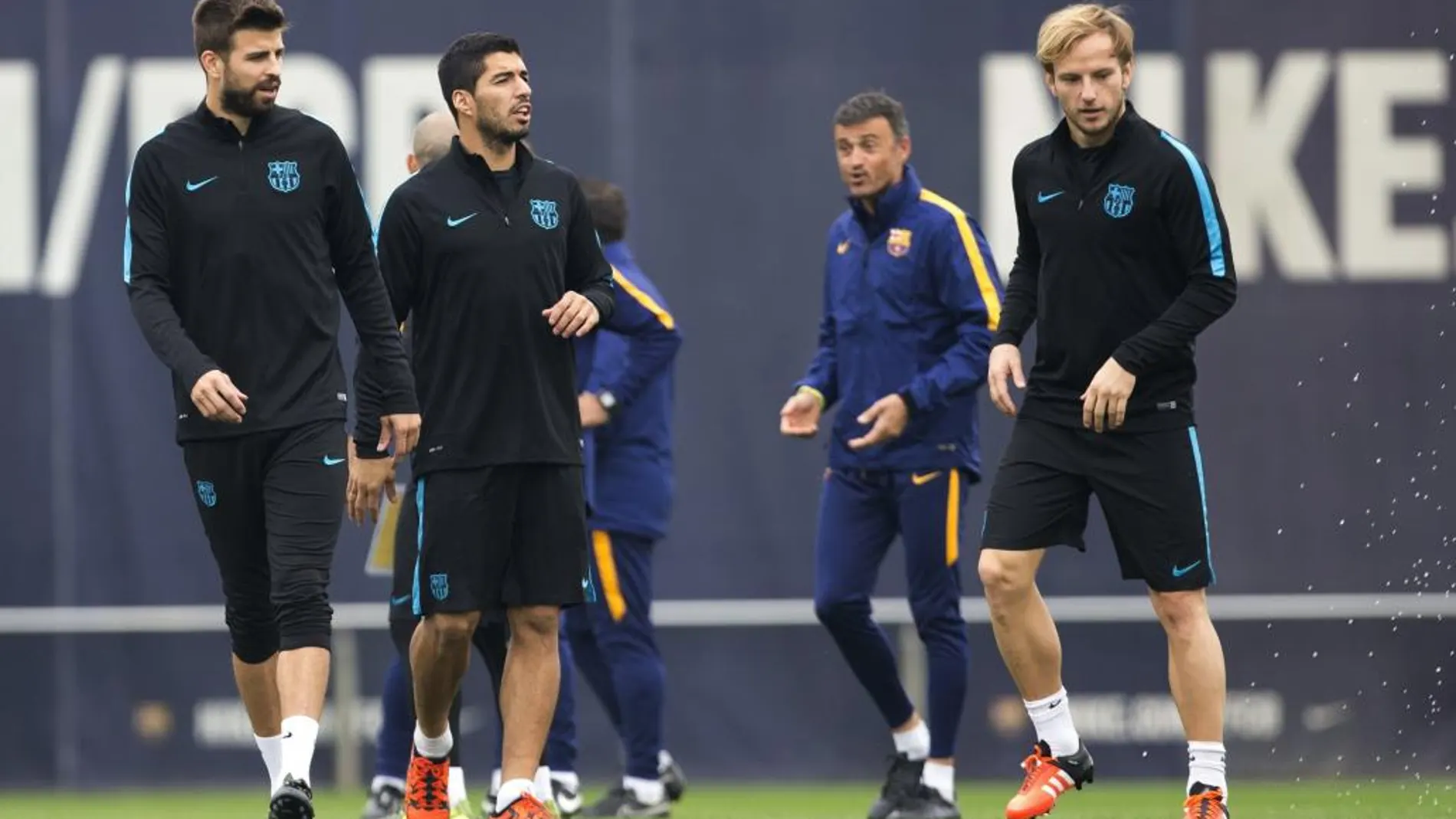 Los jugadores del FC Barcelona durane el entrenamiento.