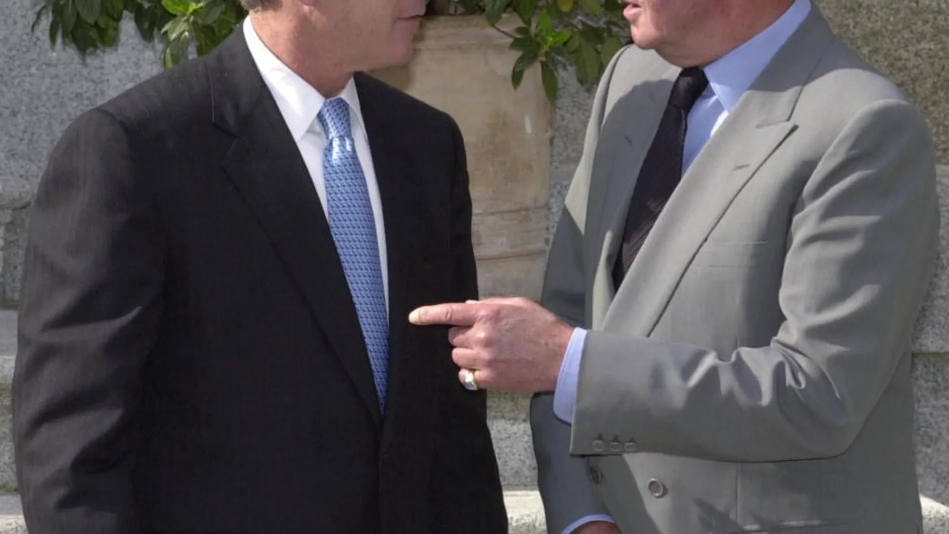 George Bush con el Rey Juan Carlos durante su visita a España en 2001