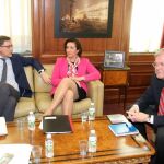 Enrique Saiz, María Josefa García Cirac y Antonio Silván, durante el encuentro mantenido en León
