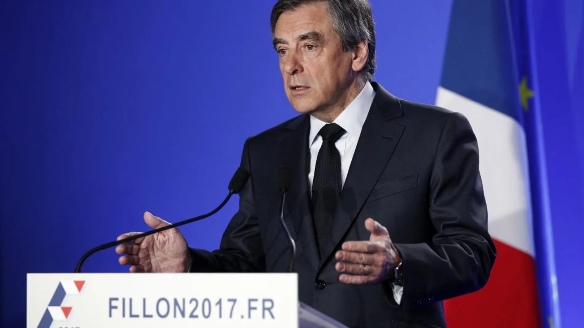 François Fillon, durante una rueda de prensa en París, en la que ha anunciado que no se retira de la carrera electoral.