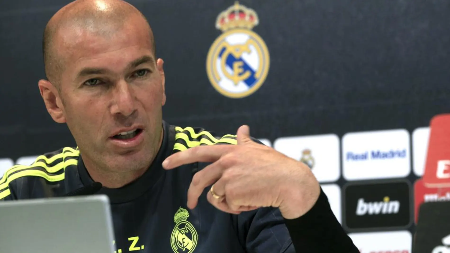 El técnico del Real Madrid, Zinedine Zidane, durante la rueda de prensa.