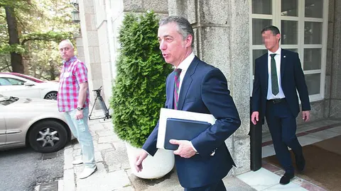 El lendakari Iñigo Urkullu en la apertura de los cursos de verano de la UCM, ayer, en El Escorial