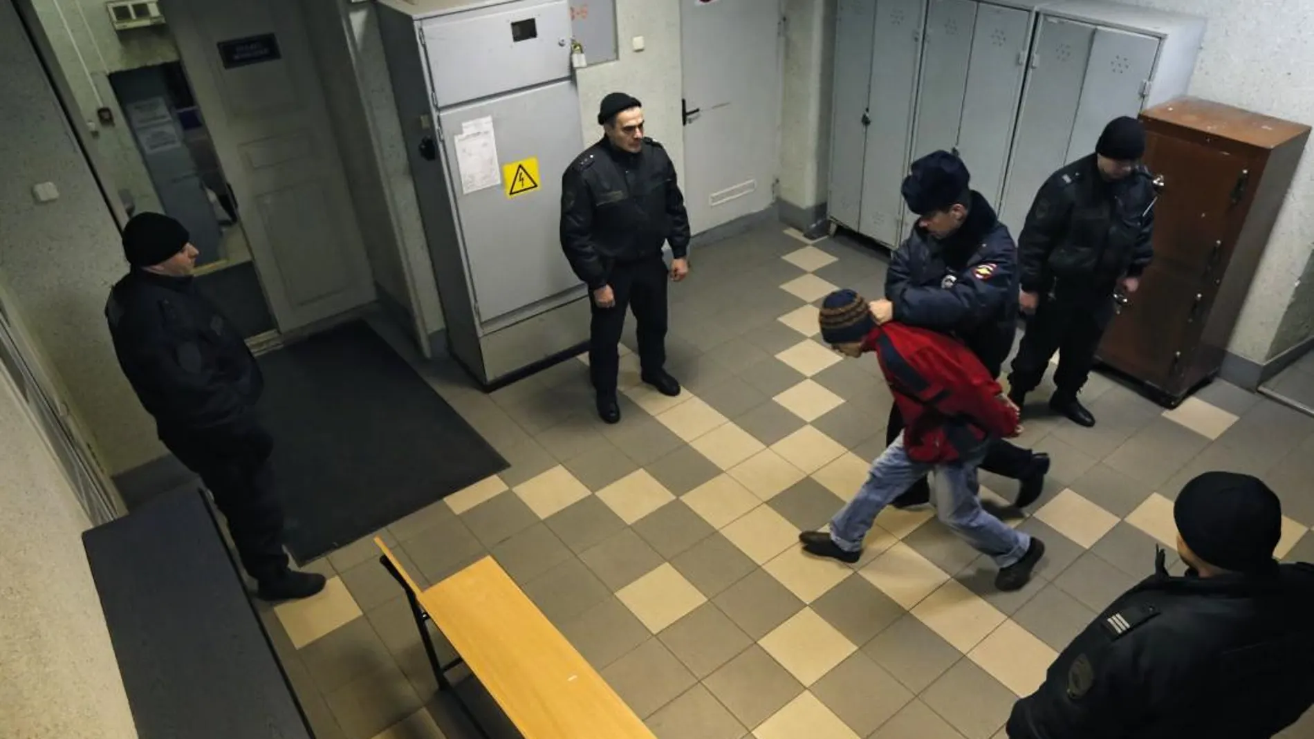 Imagen del pasado 7 de abril de la detención de un hombre tras el atentado de San Petersburgo en el que murieron 11 personas