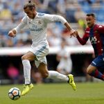 Gareth Baledurante el partido contra el Levante en el Bernabéu