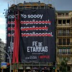 La última campaña publicitaria de Netflix de la comedia “Fe de etarras” la vuelve a liar