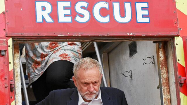Jeremy Corbyn, líder del Partido Laborista, tras asistir a un encuentro con simpatizantes, ayer, en Londres