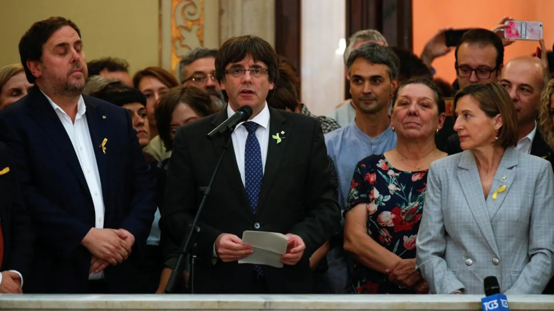 Carles Puigdemont durante su intervención tras la declaración de independencia/ Reuters