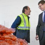 El conseller Carles Mundó presentó los datos en el Banco de los Alimentos