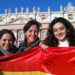 Carmen, María y Almudena vivieron una jornada maratoniana para poder acompañar al Papa