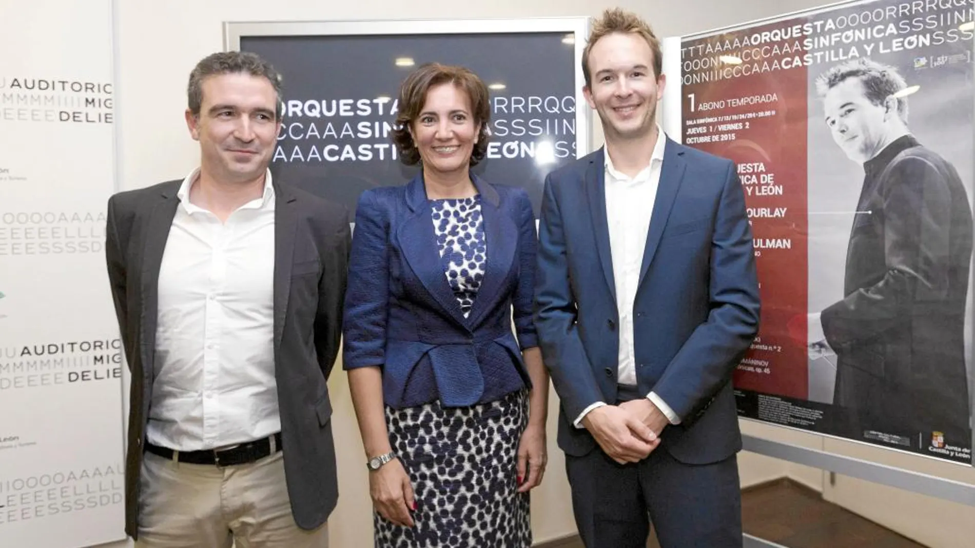 Andrew Gourlay, director titular de la Oscyl, junto a la consejera María Josefa García Cirac y Jordi Gimeno Mariné