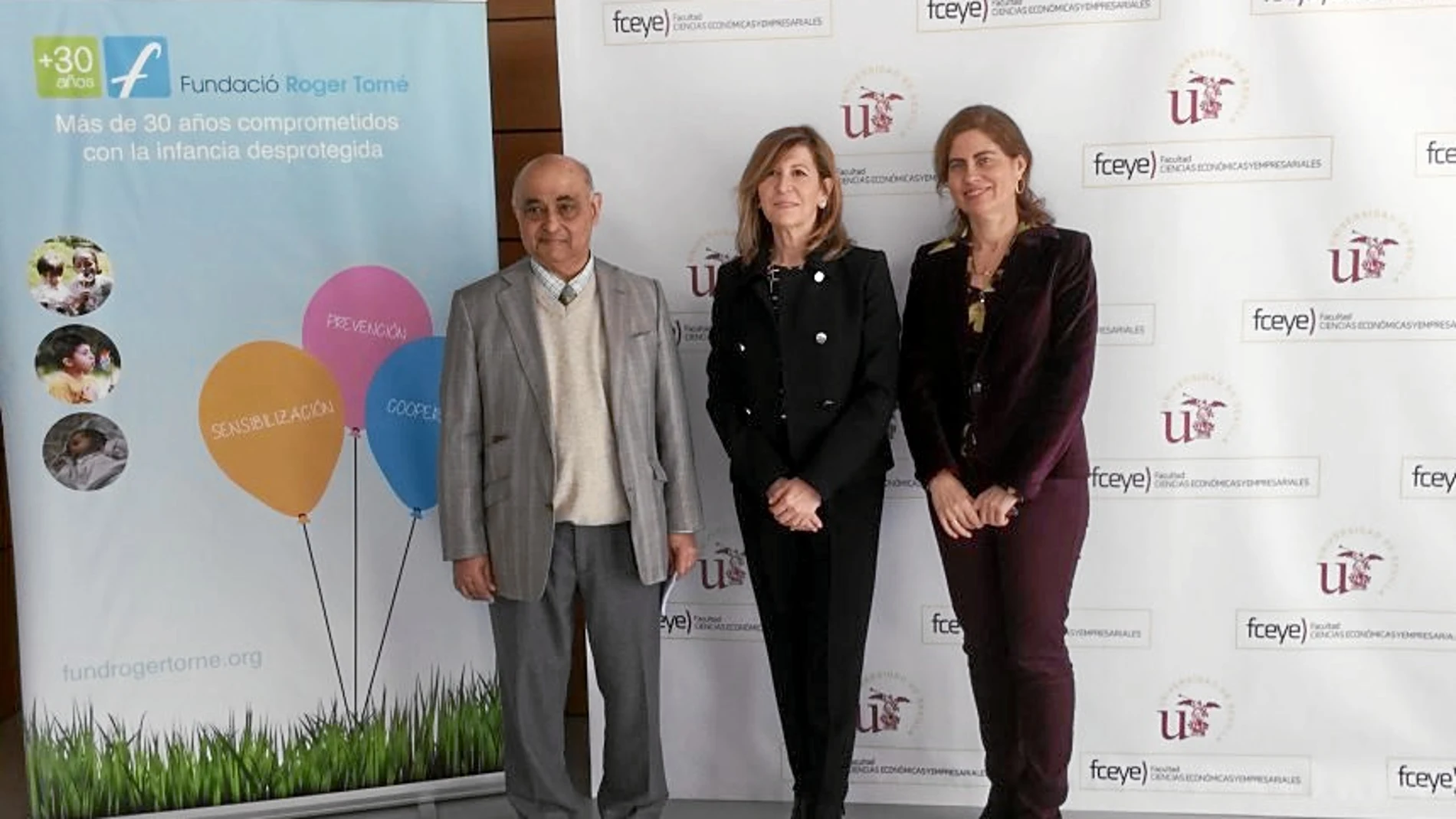 El profesor Anil Markandya (Cambio Climático de la ONU), Soledad Román (Fundación Roger Torné) y Rocío Yñíguez.