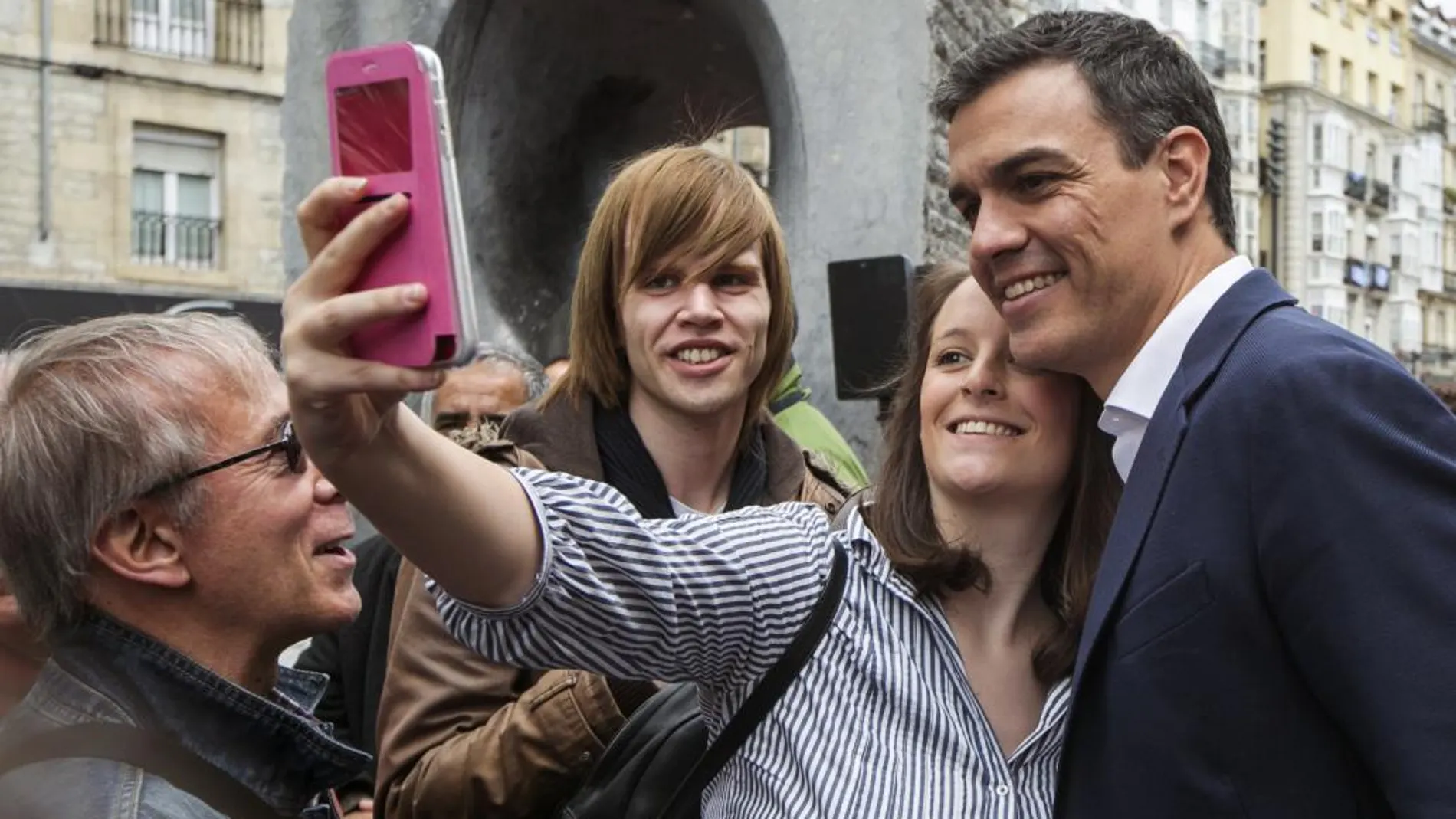 El líder del PSOE, Pedro Sánchez, ayer durante un acto en Álava