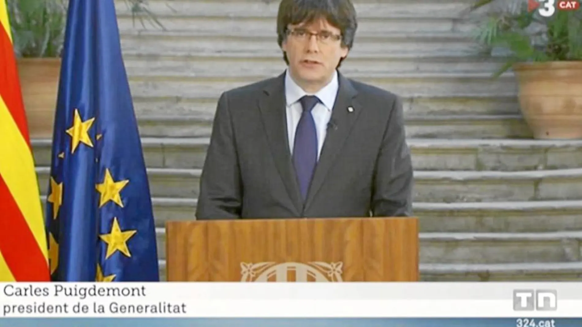Ayer, TV3 grabó el mensaje de Carles Puigdemont rotulando que era el presidente de la Generalitat, ignorando que ha sido cesado