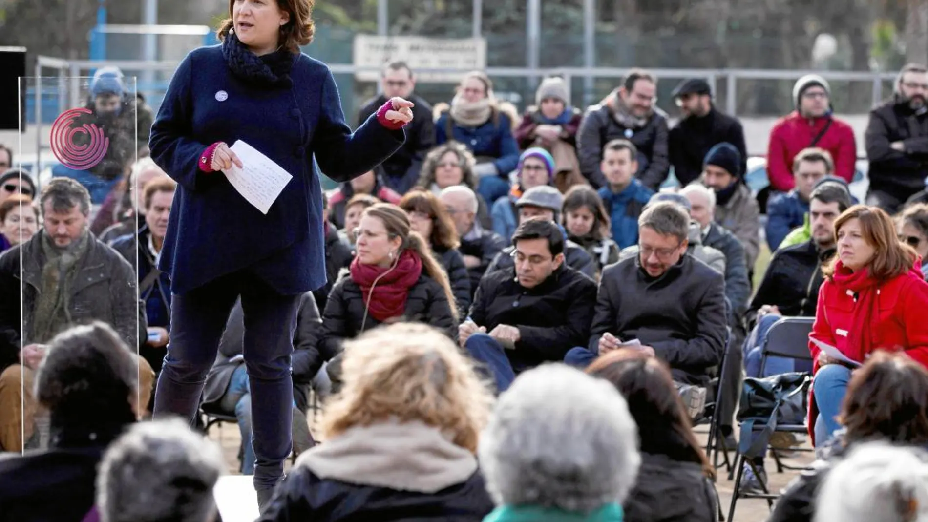 La alcaldesa de Barcelona, Ada Colau, partició ayer en un acto junto a otros miembros la formación