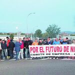 Jornada de huelga en la factoría de Nissan en Ávila.