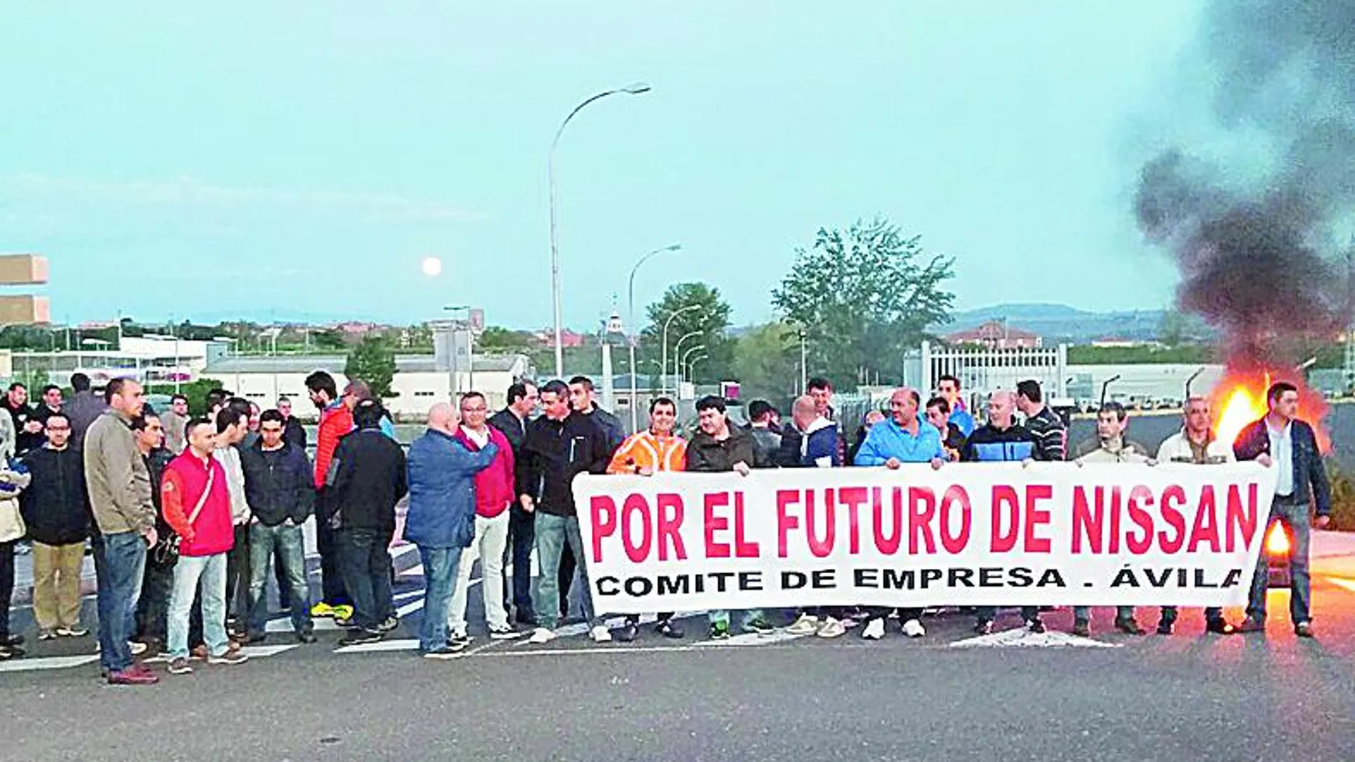 Jornada de huelga en la factoría de Nissan en Ávila.