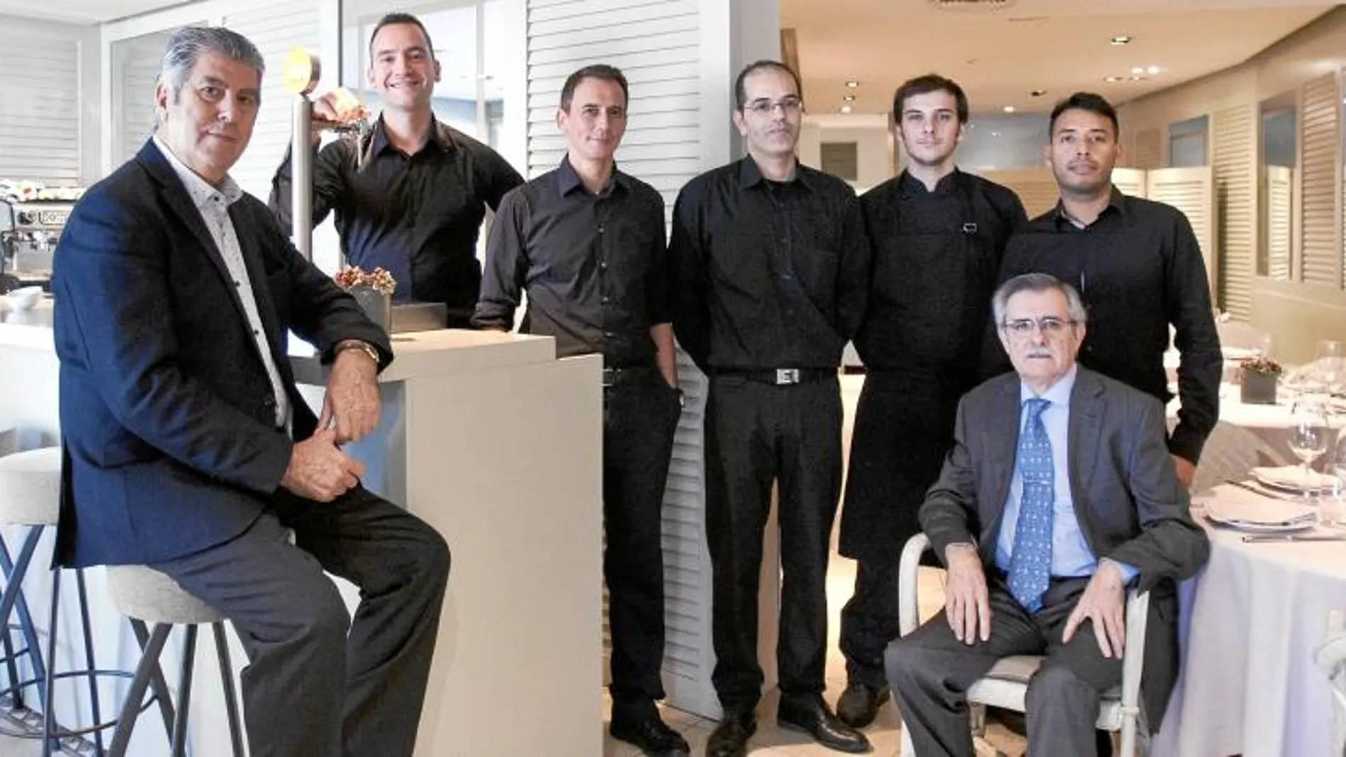 Los propietarios con el equipo del restaurante buscan sobre todo la calidad de la materia prima y el ambiente evocador y amigable