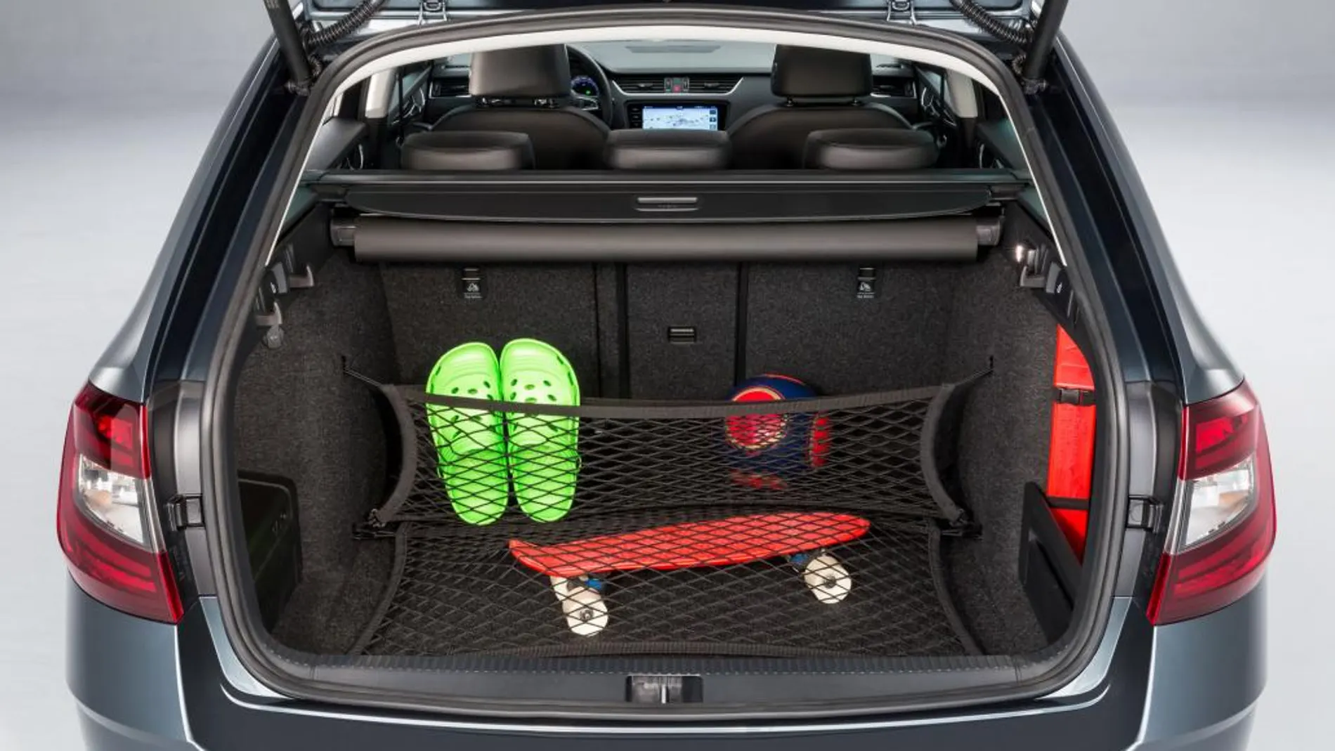 La capacidad de maletero del Skoda Octavia Combi es de 610 litros.