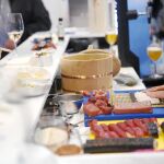 Preparación de sushi durante el Salón de Gourmets