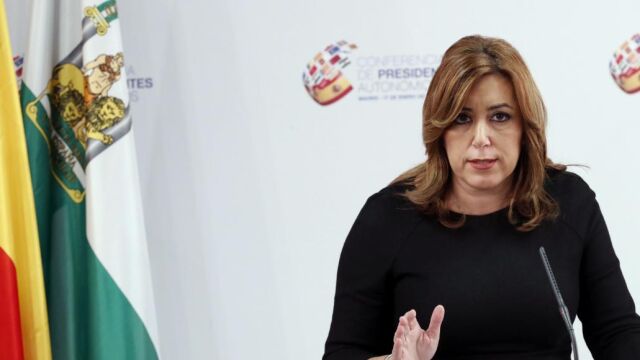 La presidenta de la Junta de Andalucía, Susana Díaz, durante la rueda de prensa ofrecida al término de la VI Conferencia de Presidentes.