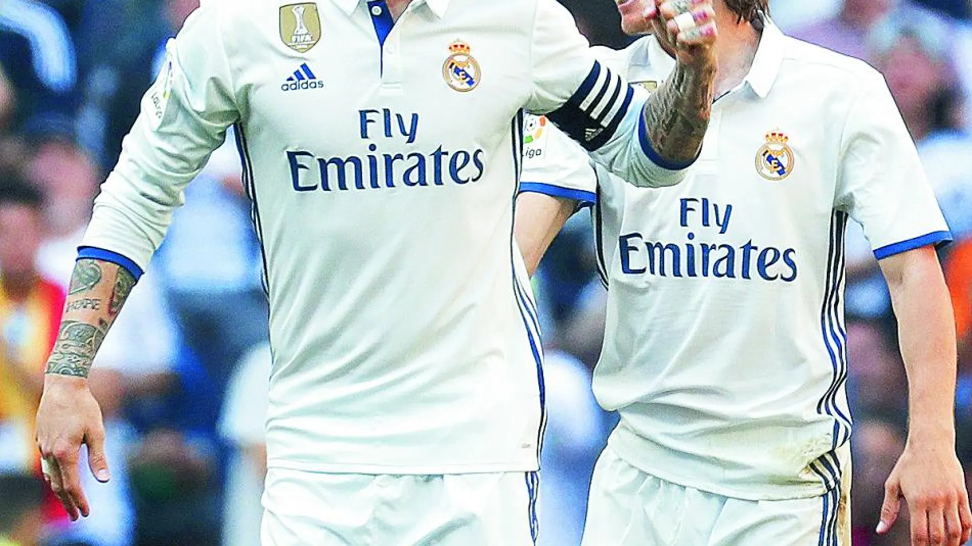 Sergio Ramos y Modric celebran el gol de Pepe frente al Atlético de Madrid