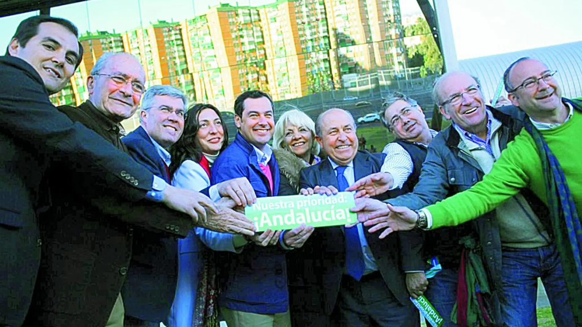 Juanma Moreno se reunió con los alcaldes de las capitales de provincia del PP en enero