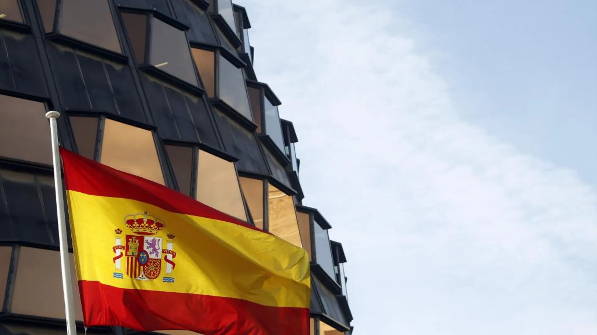 El Tribunal Constitucional suspende la Ley de Transitoriedad y la Hacienda catalana