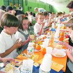Comida en uno de los comedores escolares abierto durante el curso en la Comunidad