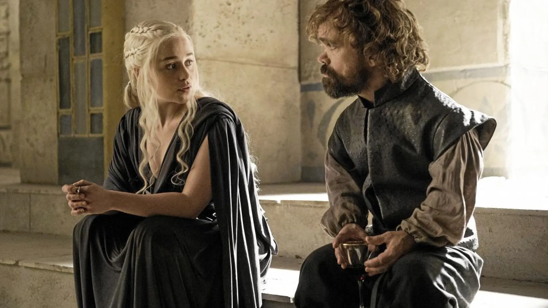 Khaleesi y Tryon Lannister, dos de los personajes más reconocidos de la serie