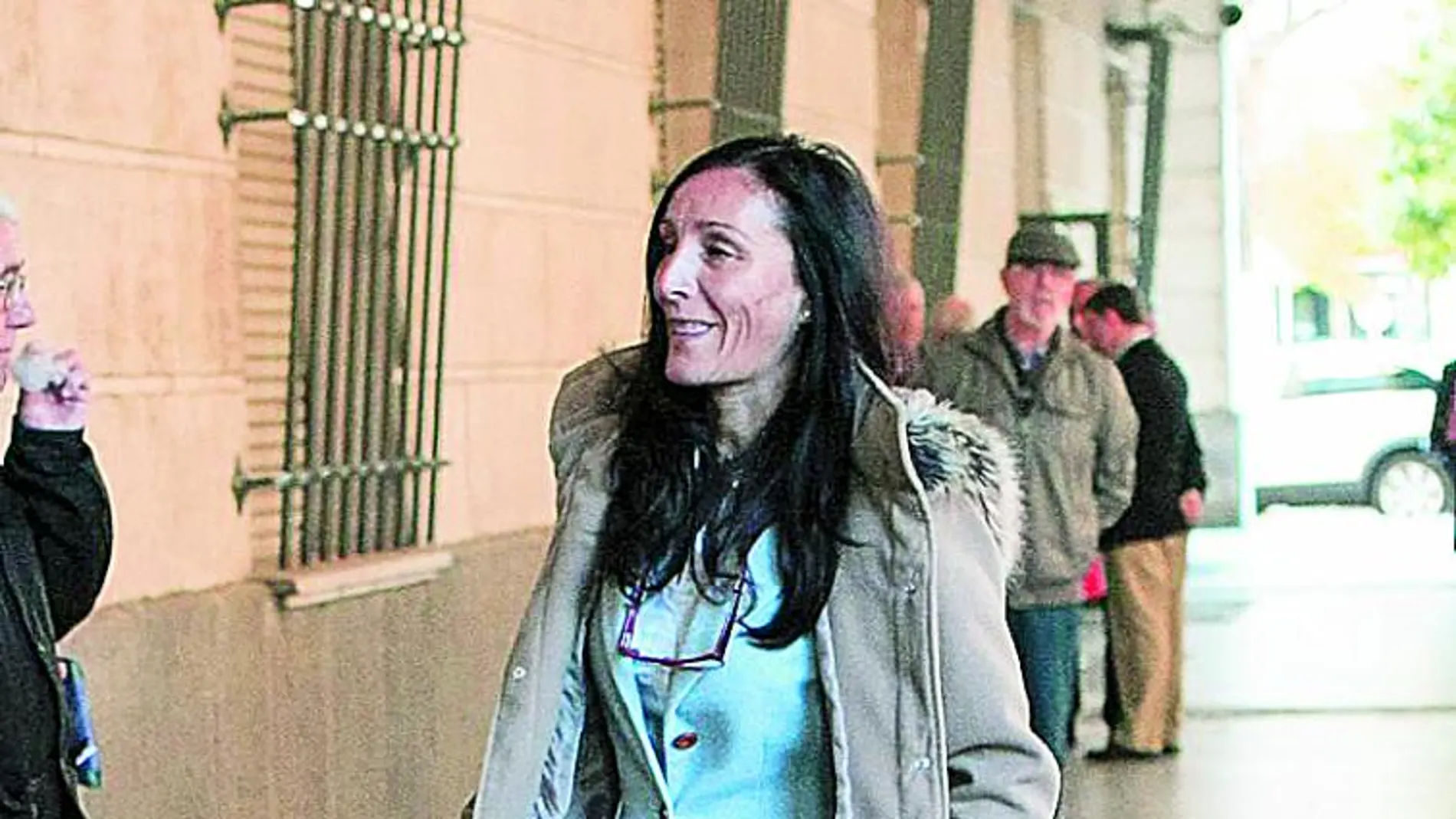 La jueza María Núñez, ayer, en los juzgados de Sevilla