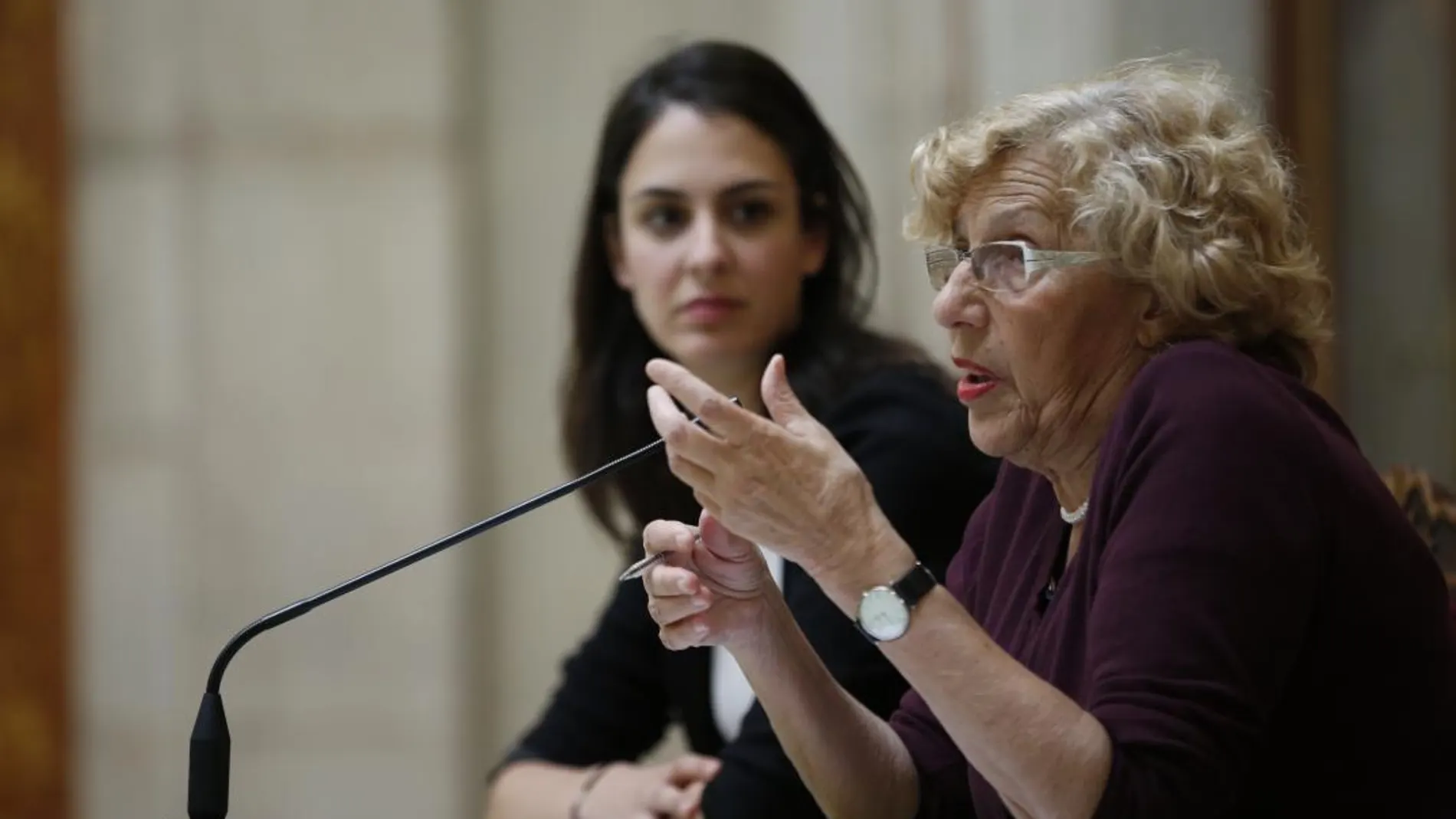 Manuela Carmena en un desayuno con la Prensa .