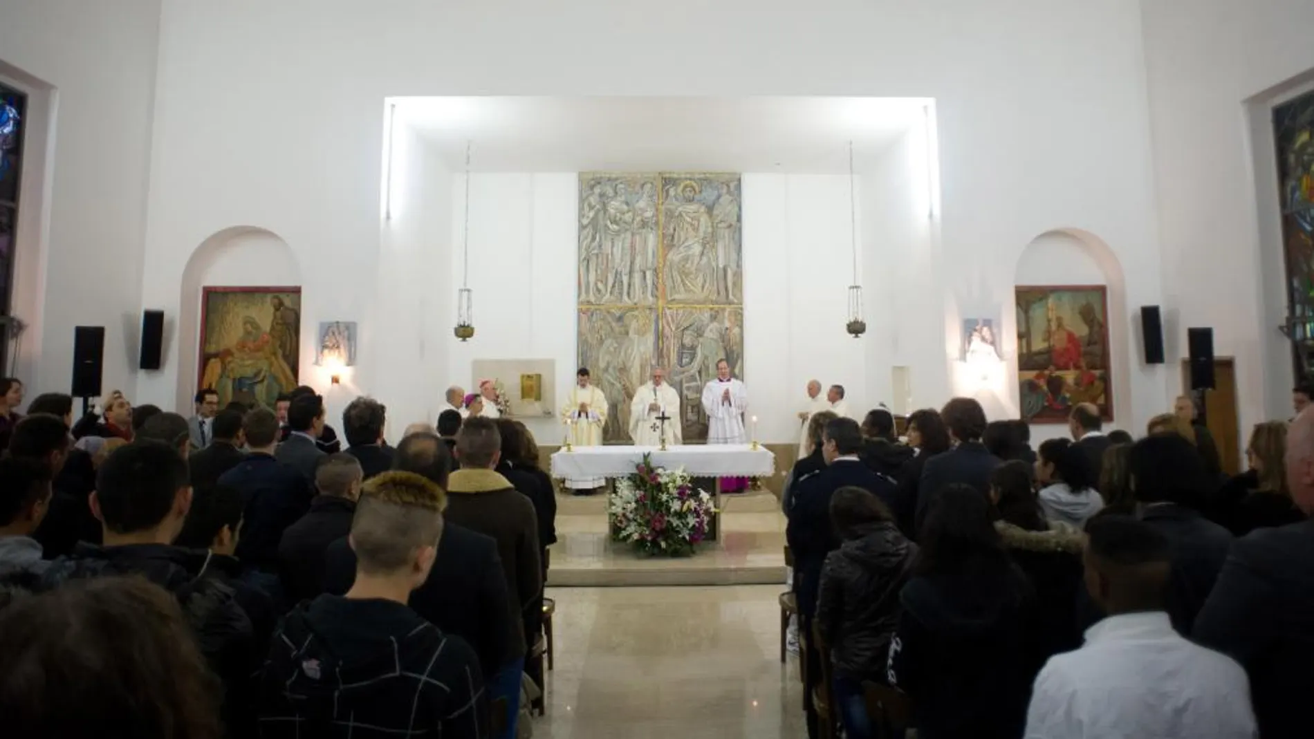 El Papa durante la misa en la cárcel para menores Casal del Marmo, en Roma