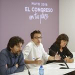 Rafael Mayoral, Íñigo Errejón y Auxiliadora Honorato durante la presentación de la nueva iniciativa