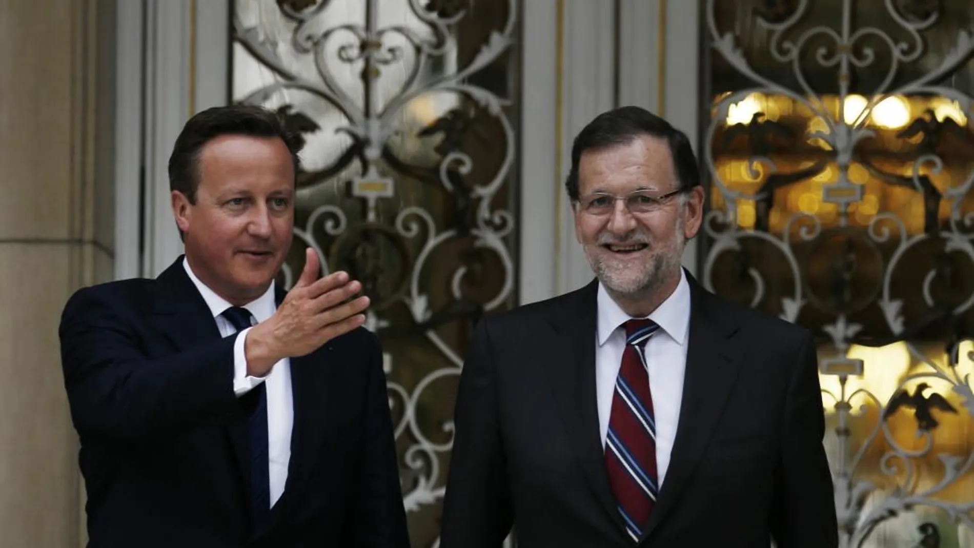 El primer ministro británico, David Cameron, junto al presidente del Gobierno, Mariano Rajoy en La Moncloa