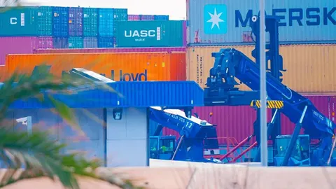 Valencia es el tercer puerto más importante de España tras Algeciras y Barcelona