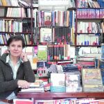 La presidenta del Gremio de Libreros en Castilla y León, Pilar Pérez-Canales, en su librería Del Espolón de Burgos