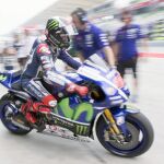 El piloto español de MotoGP Jorge Lorenzo, de Movistar Yamaha, durante los entrenamientos libres en el circuito internacional de Sepang en Kuala Lumpur (Malasia).
