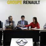 La dirección de Renault España y los sindicatos mayoritarios han firmado hoy, tras dos meses de negociación, un acuerdo para el periodo 2017-2020