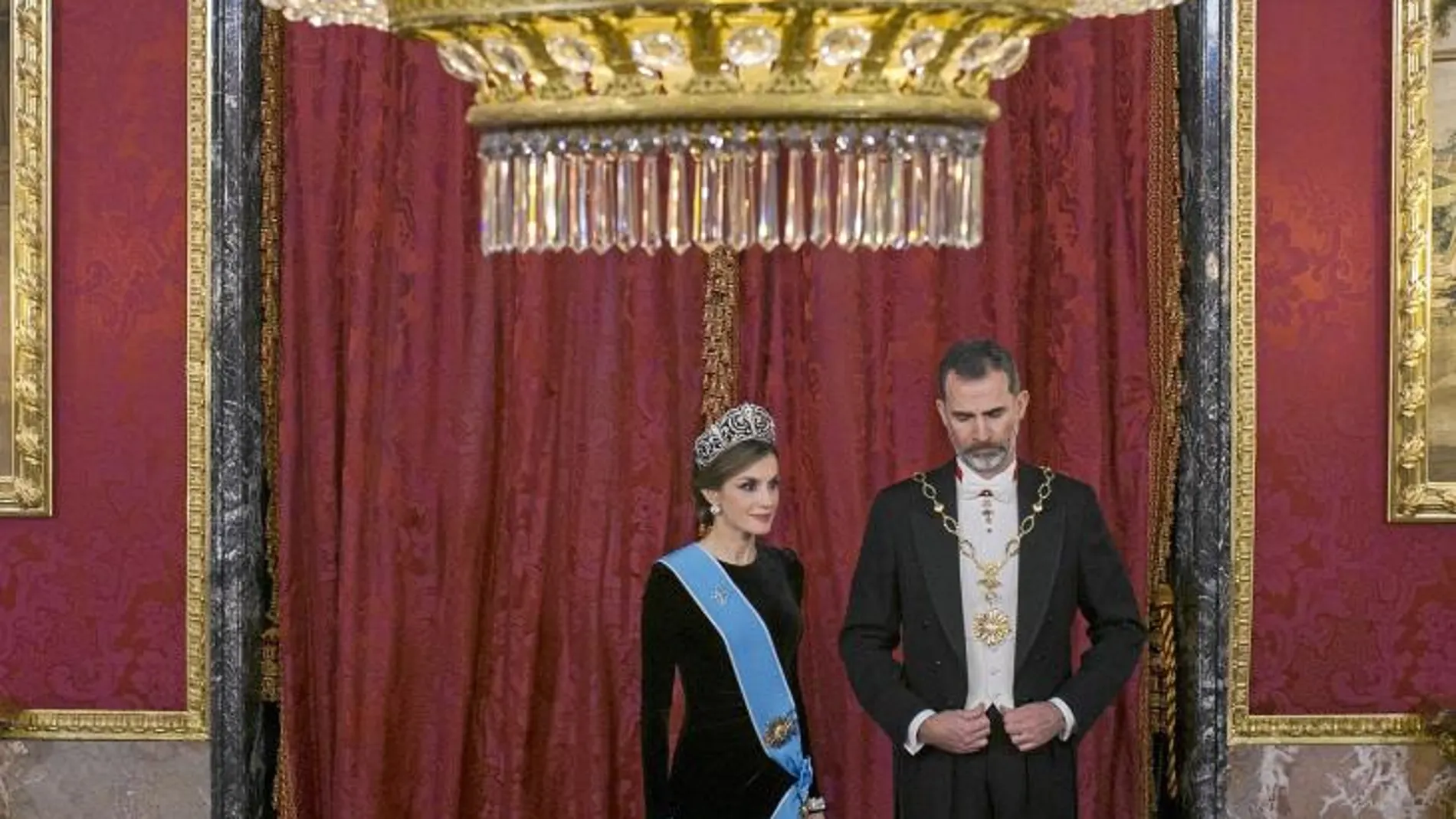 Los Reyes en la cena de gala en el Palacio Real en honor de Mauricio Macri y la primera dama de Argentina