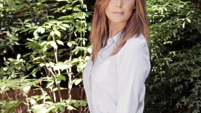 Mar Flores posando