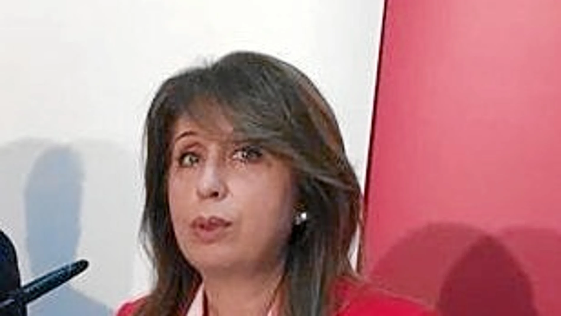 La alcaldesa de la localidad, María del Valle Luna, del PSOE