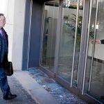 El presidente del Patronato de la Fundación Turismo Valencia y vicealcalde de la capital, Alfonso Grau, a su llegada a la reunión de ayer en la que se decidió la no personación en el caso Urdangarin